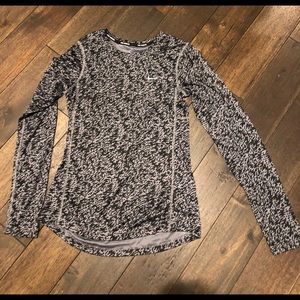 Women’s Nike Dry Fit long sleeve shirt